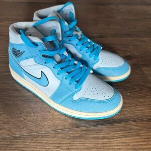 Nike Air Jordan 1 Mid High in Blue Women’s Size 9 DV1302-400